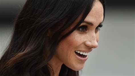 Meghan Markle Did Her Own Makeup On Ireland Tour With Prince Harry Allure