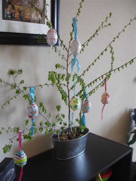 Alex Haralson Easter Egg Tree