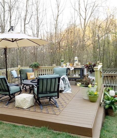 How To Build A Diy Floating Deck In A Sloped Backyard
