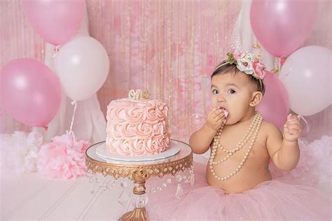 First Birthday Cake Smash Photography Austin Texas · Newborn
