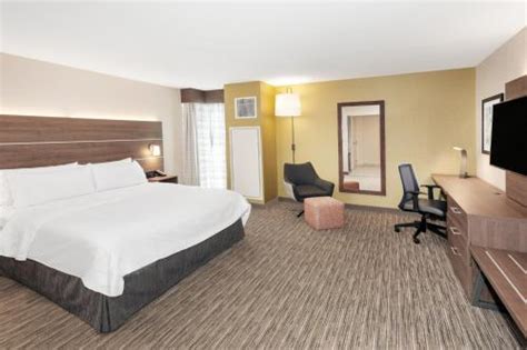 Holiday Inn Express And Suites Ottawa Downtown East An Ihg Hotel
