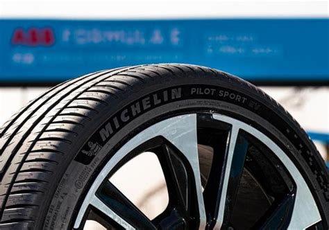 Foto Michelin Pilot Sport Ev Immagine Patentati