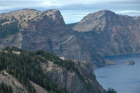 Dutton Cliff Offers Unusual View Of Crater Lake