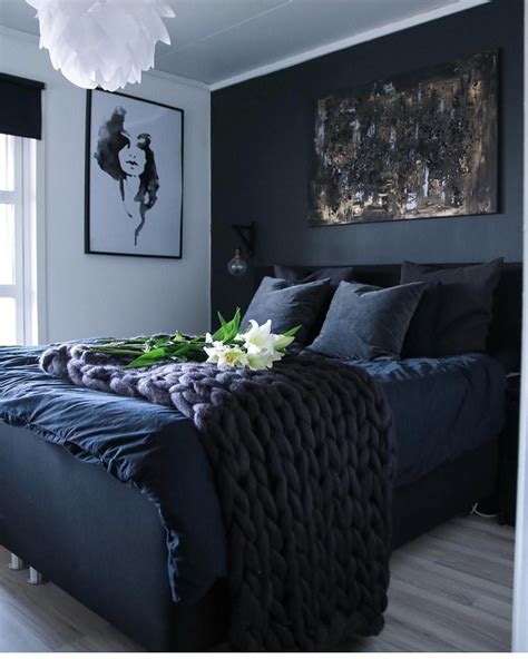 Pin By Lola Nielsen Art On Dark Interiors Blue Bedroom Design Bedroom Interior Navy Blue