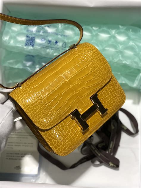 Luxury Hermes 9d Ambre Yellow Shiny Crocodile Constance Bag18cm Gold