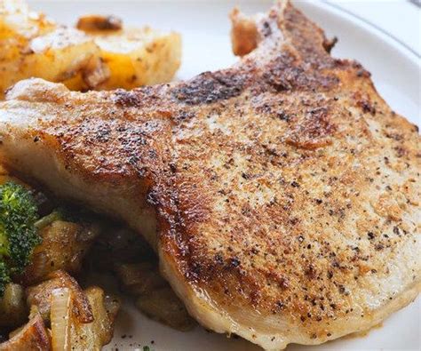 Lightly brown both side of chops, place on baking sheet (you can spray baking sheet with spray oil but not needed unless pork is very lean). Oven Lovin Pork Chops (Bone-in | Pork recipes, Pork chop ...