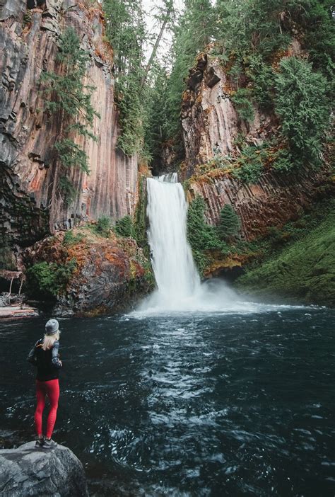 10 Amazing Waterfall Hikes In Oregon Oregon Waterfalls Oregon Travel