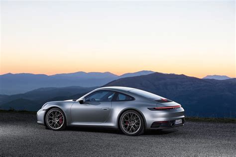 Porsches New 911 Carrera S Refines Doesnt Reinvent Cnet