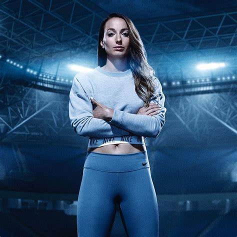 Kosovare Asllani Instagram Ypx71mn2o3 Kym Kosovare Asllani Of Sweden Poses For A Portrait