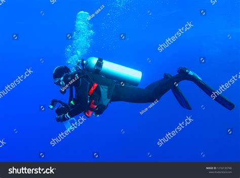 Scuba Diver Underwater Camera Deep Ocean Stock Photo Shutterstock
