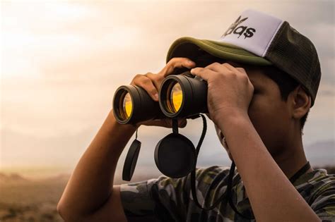 What To Look For When Buying Binoculars? 2023 Best Advice