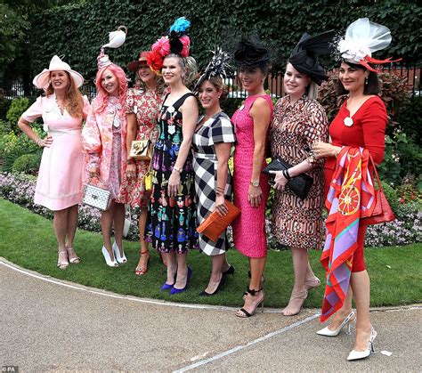 Royal Ascot Ladies Day Gets Off To A Glamorous Start This Morning Daily Mail Online