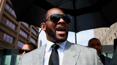 R Kelly Arrest Warrant Issued After Failing To Attend A Court Hearing