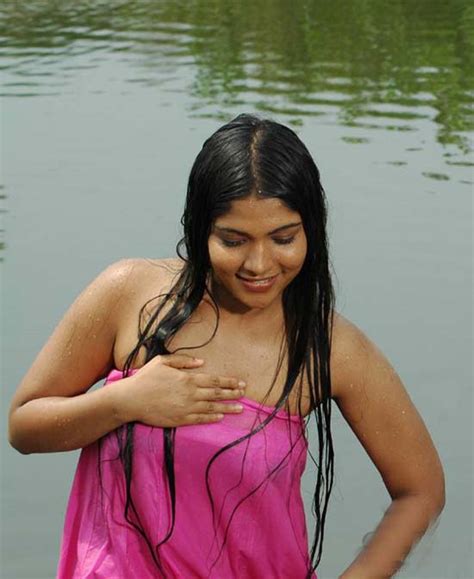South Indian Actress Muktha Unseen Hot Spicy Photos Gallery Movieezreel Blogspot