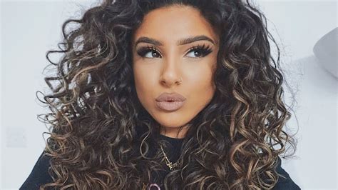 We buy curling irons, hot rollers and various related products to get the now that you have the basic products you'll need, let's talk about how to make curly hair wavy in greater detail. BIG CURLY HAIR TUTORIAL (how to get curlier hair NATURALLY ...