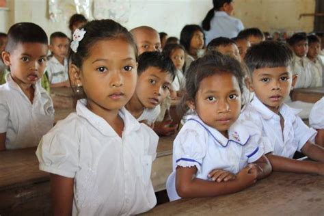 5 Ngos Improving Education In Cambodia The Borgen Project