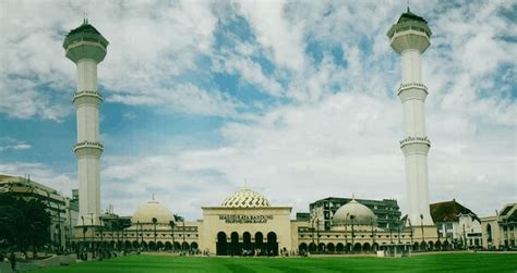 Masjid Raya Agung Bandung Dengan 5 Fakta Mengagumkan