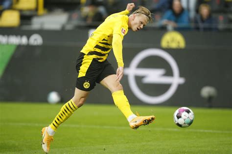 Haaland Brager Atter Løs I Dortmund Sejr Mod Freiburg Bt Fodbold