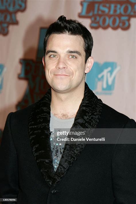 Robbie Williams During 2005 Mtv European Awards Lisbon Arrivals At