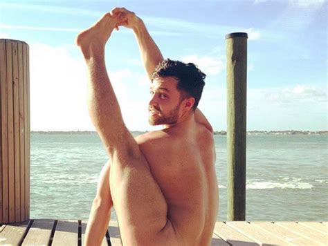 Meet The Yogi Who Specializes In All Male Naked Yoga Classes For Gay