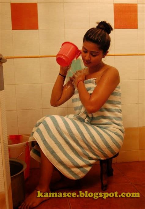 Kama Scenes Actress Sneha Hot Bathroom Towel Scene