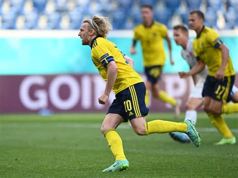Match sweden vs slovakia on iesf 2019. Result: Sweden 1-0 Slovakia: Emil Forsberg penalty hands