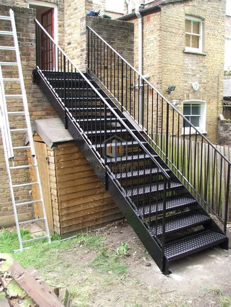 Outdoor Carbon Steel Stair Tread Safety Staircase Buy Carbon Steel