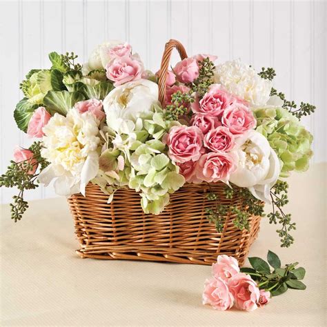 15 Spring Floral Arrangement Ideas Basket Pink Green Rose Chic