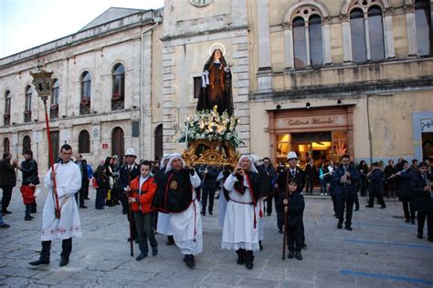 Presente la tela di palma il giovane madonna in gloria con san rocco e sebastiano. Festa dell'Addolorata - Chiesa del Purgatorio