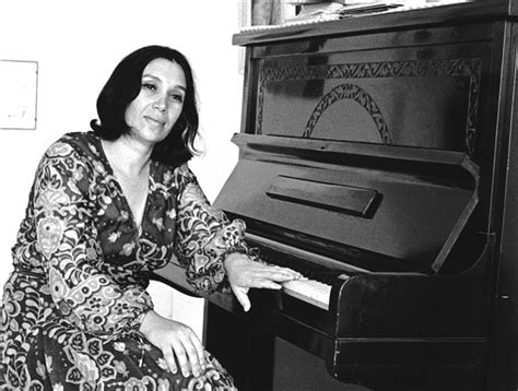 התיקון של דן ביטון, אבי ריקן חוזר למרכז הבמה. אבי קורן על נעמי שמר: "לפתע הבנתי שלא אשמע עוד שיר חדש שלה" | מעריב