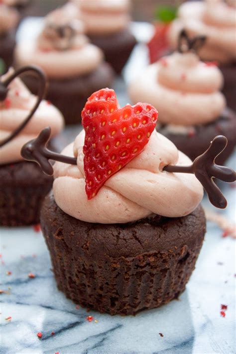 Paleo Chocolate Cupcakes With A Strawberry Buttercream Recipe Chefthisup