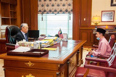 Laman web rasmi pejabat menteri di jabatan perdana menteri ( hal ehwal agama) menteri di jabatan perdana menteri (hal ehwal agama), aras 10, blok a, kompleks islam putrajaya, no.23, jalan tunku abdul rahman, presint 3, pusat pentadbiran kerajaan persekutuan 62100 putrajaya. Pejabat Mufti Wilayah Persekutuan - KUNJUNG HORMAT KE ...