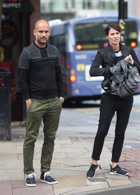 Josep guardiola pochodzi z katalońskiego miasta santpedor, gdzie wychowywał się wraz z trójką rodzeństwa. Guardiola, Wife Celebrate Man City Perfect Start - P.M.EXPRESS