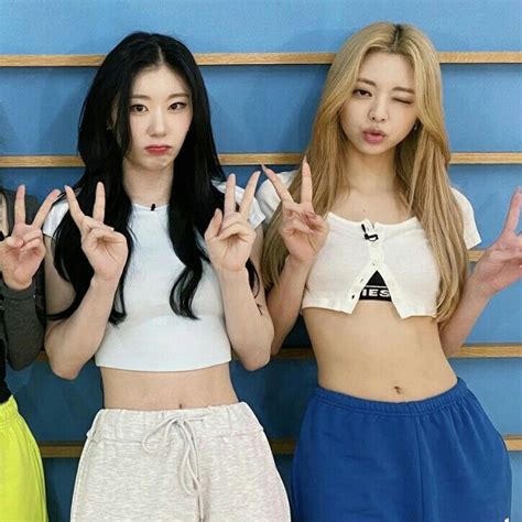 Itzy Chaeryeong Yuna Lq Icons You Are My Home Love You More Than Best Couple Ollie Itzy