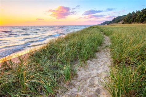 15 Honest Pros And Cons Of Living In Michigan Locals Advice