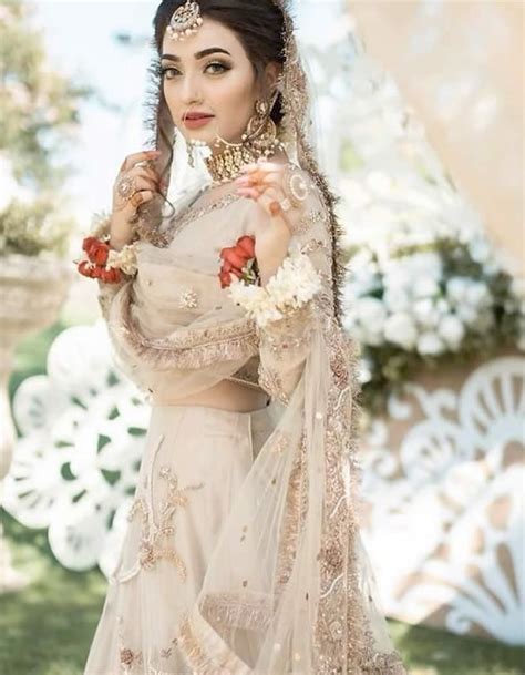 Actress Nawal Saeed Photos Fashion Central