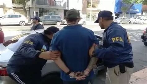 En Un Sorpresivo Procedimiento La Policía Federal Arrestó A Un Hombre