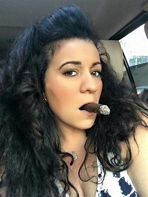 100 Amatuer Cigar Smoker Girl Sexy Selfies The Cigarmonkeys