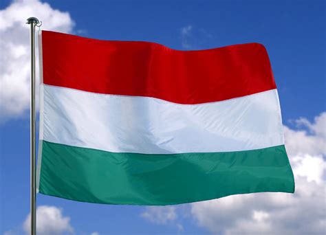 Desde 1849 la bandera de hungría ha sido su representante oficial. Banderas de Hungría