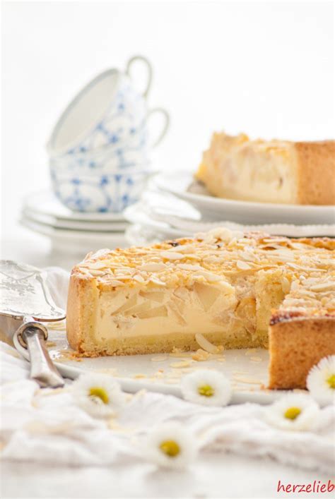 Check spelling or type a new query. Apfel-Schmand-Kuchen darf auf keiner Kaffeetafel in ...