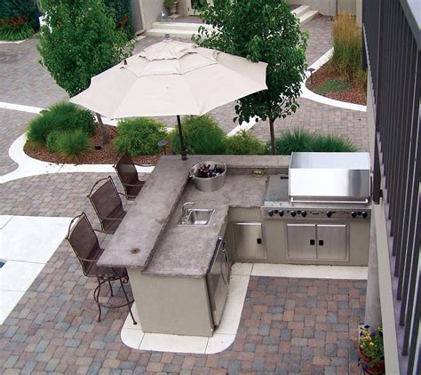 Acquire Fantastic Pointers On Outdoor Kitchen Countertops Grill Area