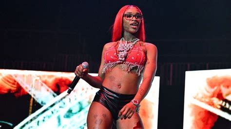 Sexyy Red Calls Out Woman Who Farted Near Her At The 2023 Bet Awards Urban News Now
