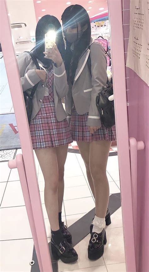 日本jk去唸書，有必要穿得這麼「h」嗎？🤔 網友笑：「身體還最漂亮的年紀嘛！」 japhub － 日本集合