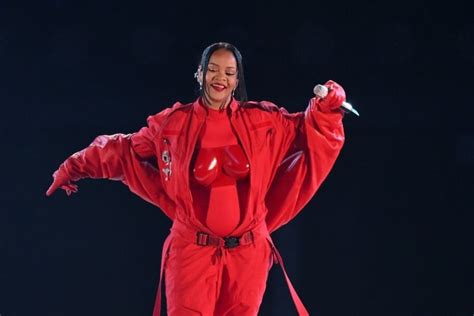 Schwangere Rihanna Mit N Chstem Mega Auftritt Nach Super Bowl