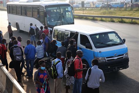 Uma Viagem Nos Táxis De Luanda Observatório Da Língua Portuguesa