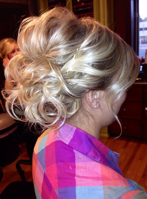 39 Elegant Updo Hairstyles For Beautiful Brides
