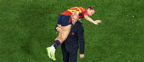 Spanish Soccer Pres Refuses To Resign After Grabbing Crotch In Front Of