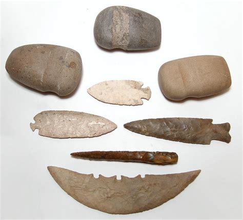 A Group Of Native American Stone Tools And Weapons Oct 19 2019