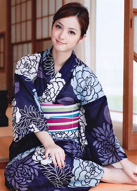 Gadis Jepang Cantik Memakai Busana Kimono Yukata Japanese Outfits Japanese Fashion Asian