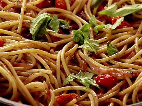 See more ideas about puttanesca, pasta puttanesca, pasta dishes. Pasta Puttanesca | Recipe | Pasta puttanesca, Food network ...